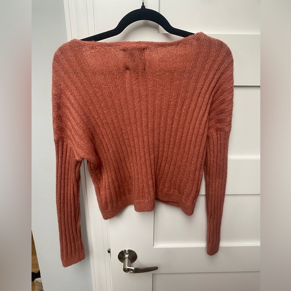 Abercrombie & Fitch Dusty Rose cropped long sleeve sweater blouse - Picture 3 of 6